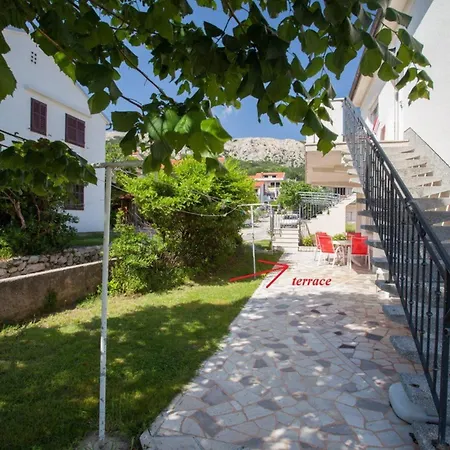 Πανσιόν & Dekanic 3*