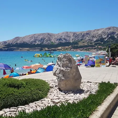 & Dekanic 3* Baška