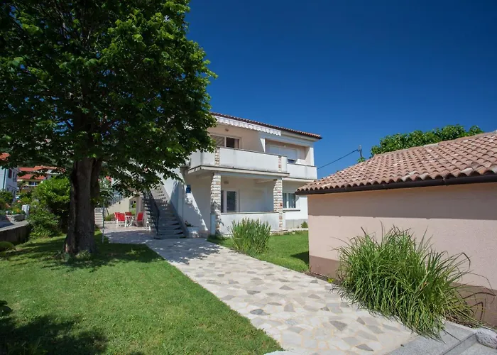 & Dekanic Penzion Baška