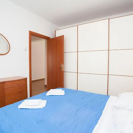 Apartments&rooms Dekanic Gasthuis 3*