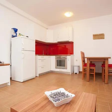 Apartments&rooms Dekanic 3*