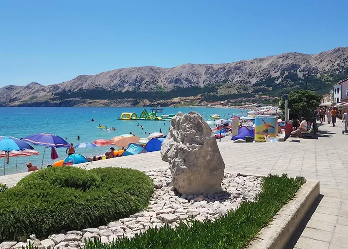& Dekanic 3* Baška